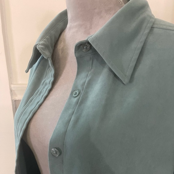 Denim&Co Sage Green Oversized Suede-like Button Down - Picture 4 of 5